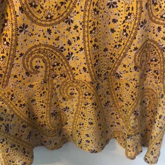 Ann Taylor XL short sleeved blouse - Picture 4 of 5